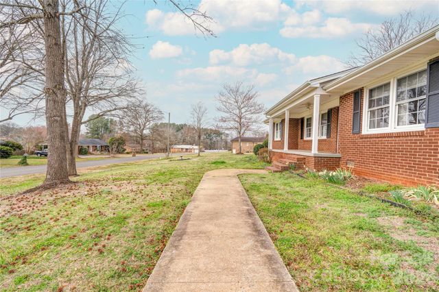 2926 Lake Drive, Shelby, NC 28152