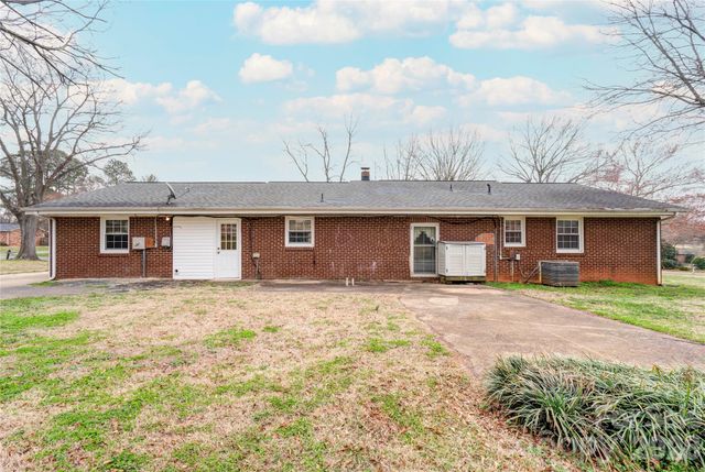 2926 Lake Drive, Shelby, NC 28152