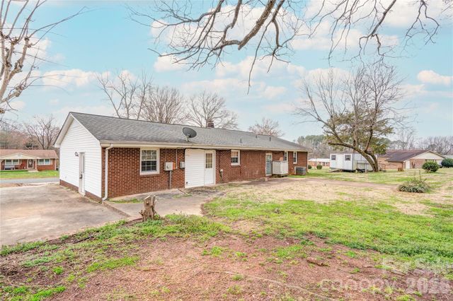 2926 Lake Drive, Shelby, NC 28152