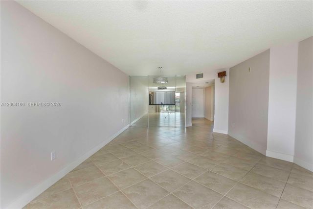 850 SW 138th Ave 409D, Pembroke Pines, FL 33027