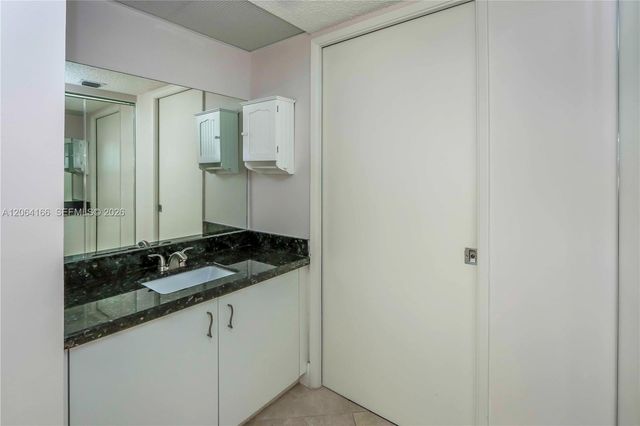 850 SW 138th Ave 409D, Pembroke Pines, FL 33027