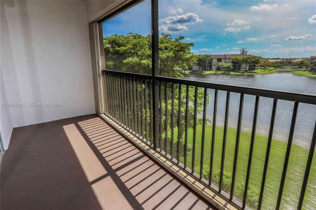 850 SW 138th Ave 409D, Pembroke Pines, FL 33027