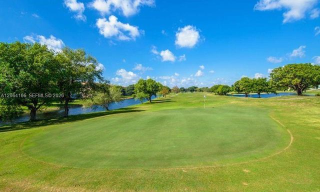 850 SW 138th Ave 409D, Pembroke Pines, FL 33027
