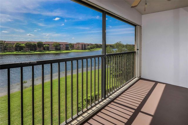 850 SW 138th Ave 409D, Pembroke Pines, FL 33027