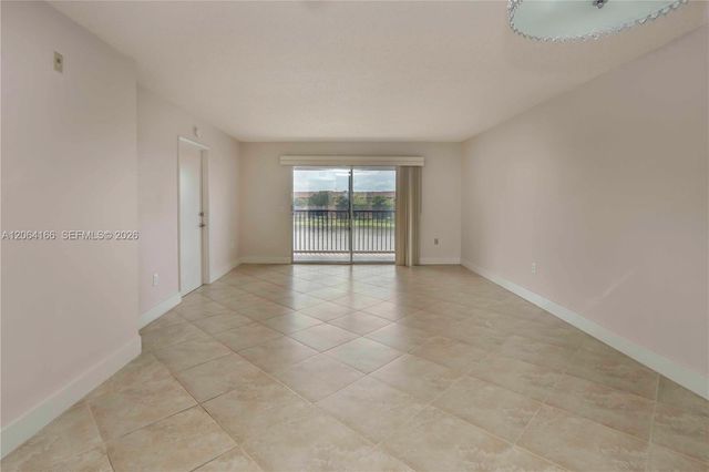 850 SW 138th Ave 409D, Pembroke Pines, FL 33027