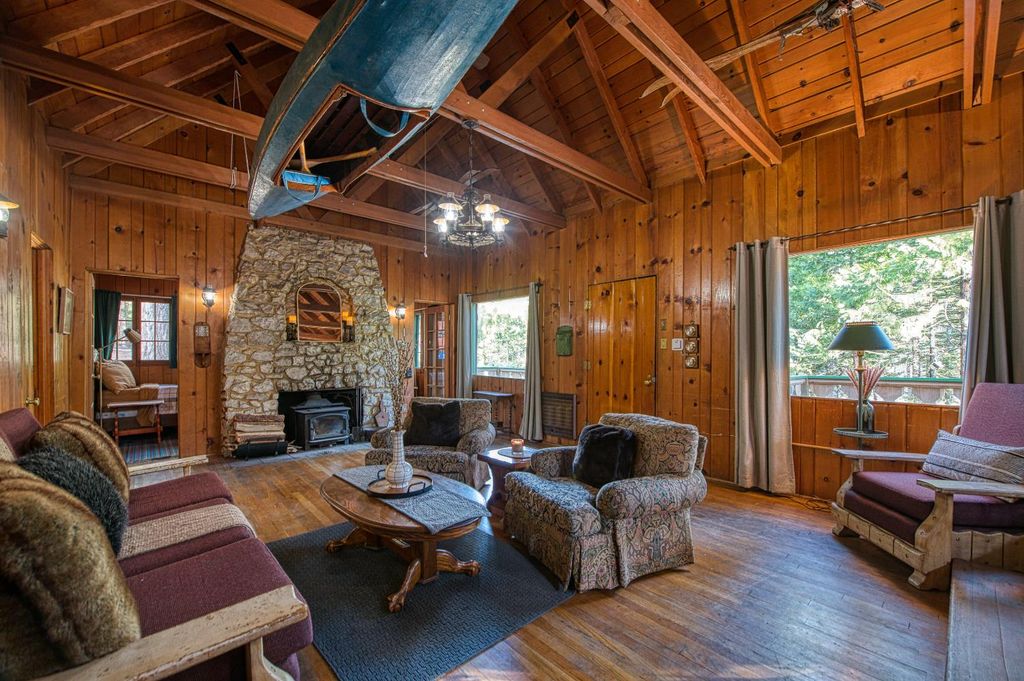 Image 11 of property listing at 41893 Knobcone Ln, Shaver Lake, CA 93664