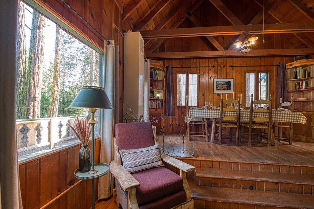 Image 14 of property listing at 41893 Knobcone Ln, Shaver Lake, CA 93664
