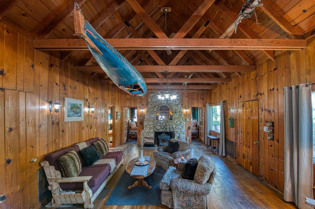 Image 18 of property listing at 41893 Knobcone Ln, Shaver Lake, CA 93664