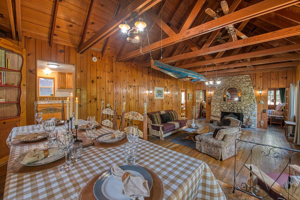 Image 19 of property listing at 41893 Knobcone Ln, Shaver Lake, CA 93664