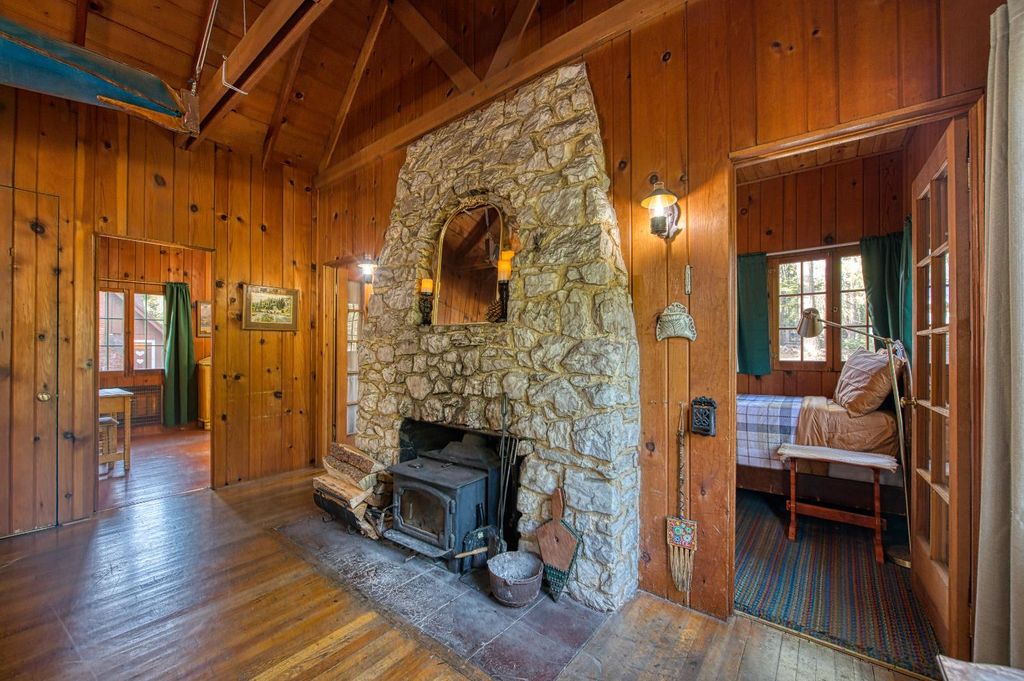 Image 20 of property listing at 41893 Knobcone Ln, Shaver Lake, CA 93664