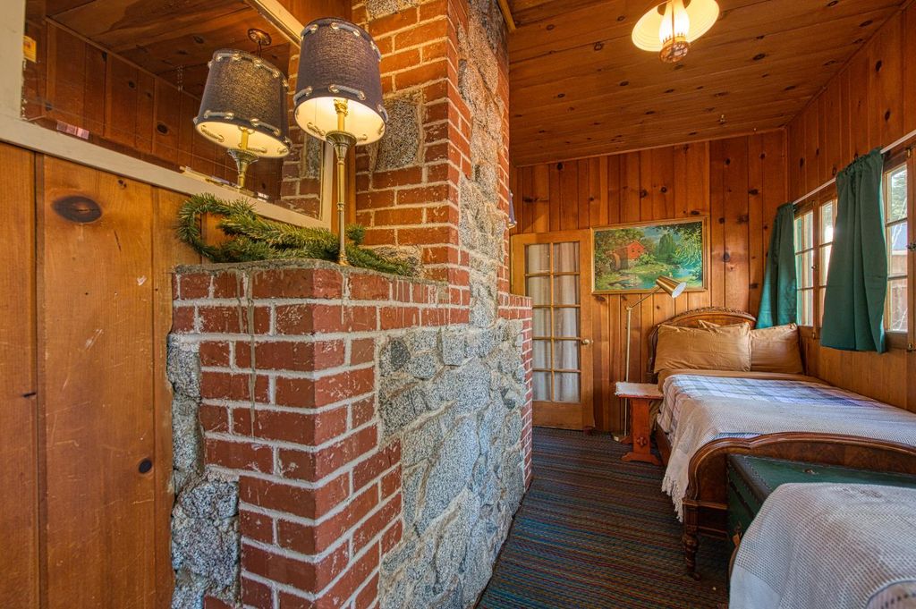 Image 22 of property listing at 41893 Knobcone Ln, Shaver Lake, CA 93664