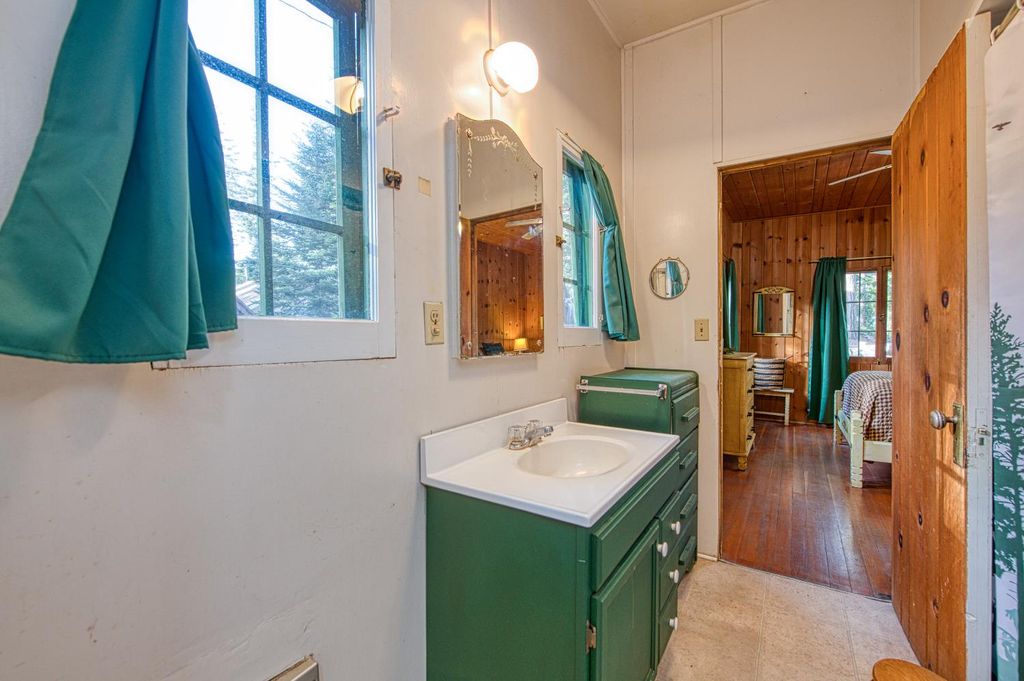 Image 33 of property listing at 41893 Knobcone Ln, Shaver Lake, CA 93664