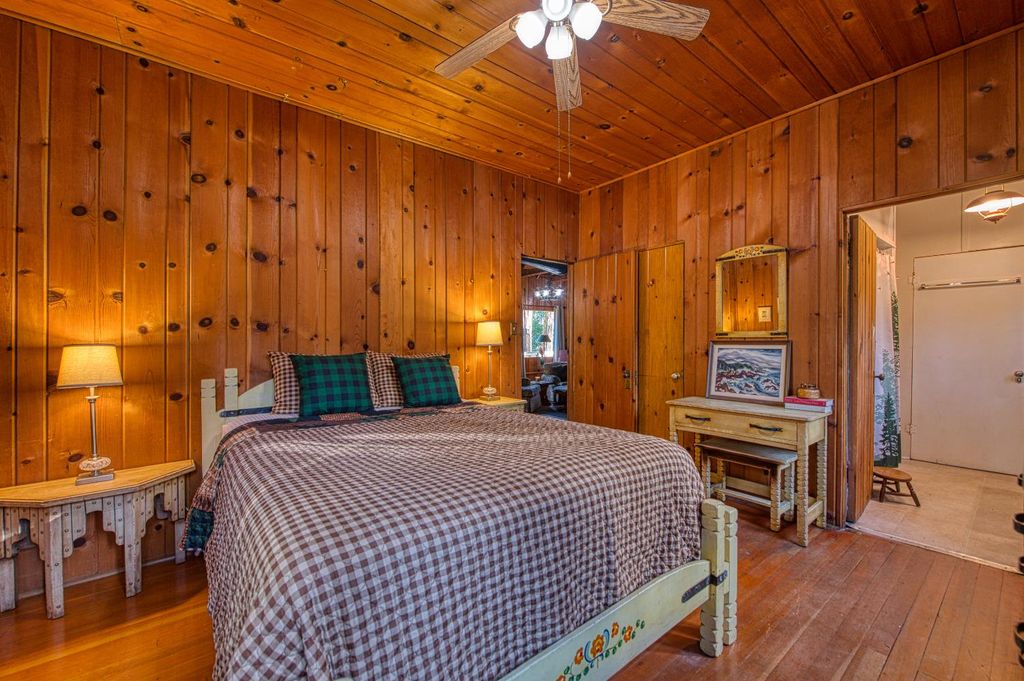 Image 36 of property listing at 41893 Knobcone Ln, Shaver Lake, CA 93664