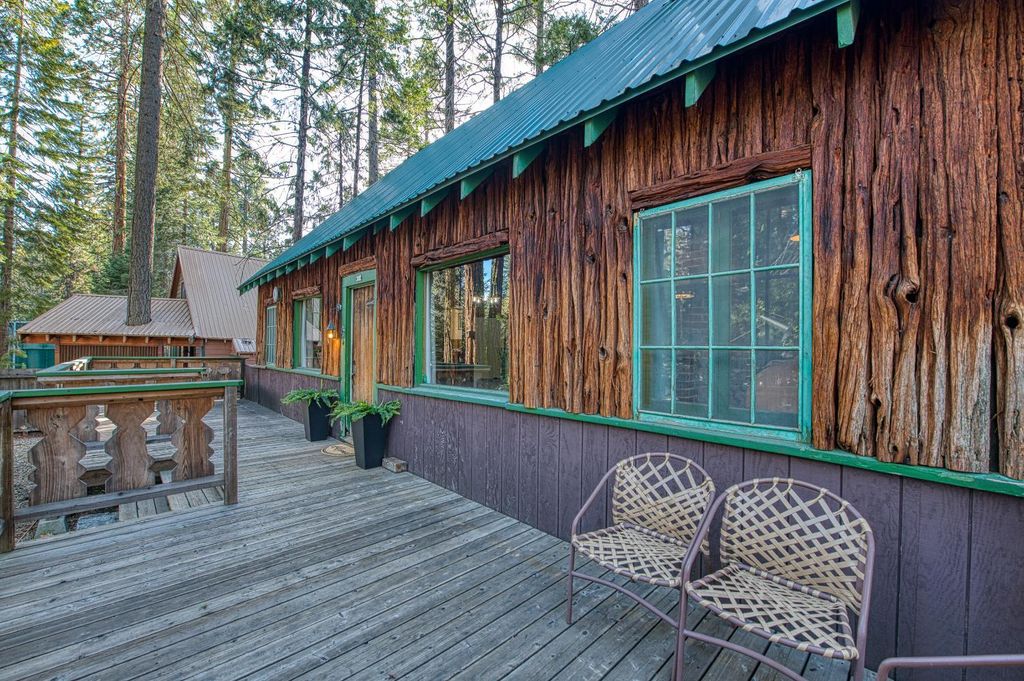 Image 6 of property listing at 41893 Knobcone Ln, Shaver Lake, CA 93664