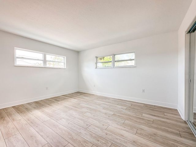 11295 1ST STREET E, Treasure Island, FL 33706