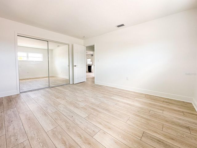 11295 1ST STREET E, Treasure Island, FL 33706