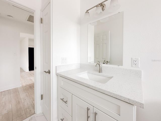 11295 1ST STREET E, Treasure Island, FL 33706