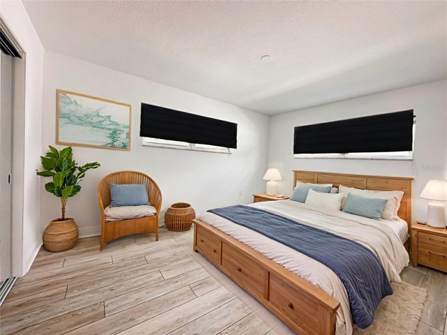 11295 1ST STREET E, Treasure Island, FL 33706