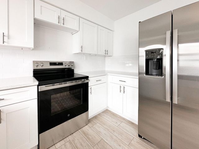 11295 1ST STREET E, Treasure Island, FL 33706