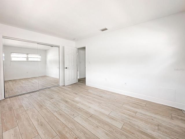 11295 1ST STREET E, Treasure Island, FL 33706