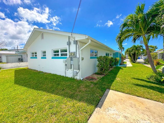 11295 1ST STREET E, Treasure Island, FL 33706