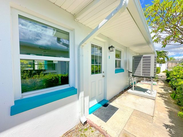 11295 1ST STREET E, Treasure Island, FL 33706