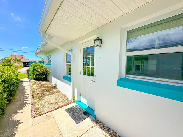 11295 1ST STREET E, Treasure Island, FL 33706