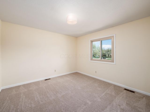 327 Whetstone Drive W, Powell, OH 43065