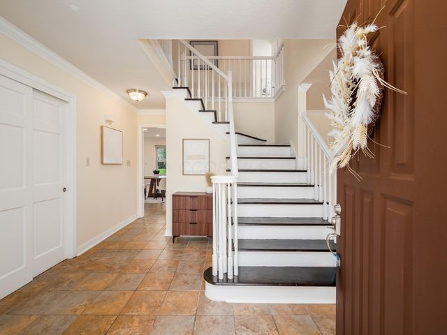 327 Whetstone Drive W, Powell, OH 43065