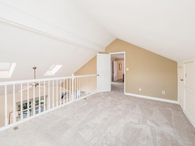 327 Whetstone Drive W, Powell, OH 43065