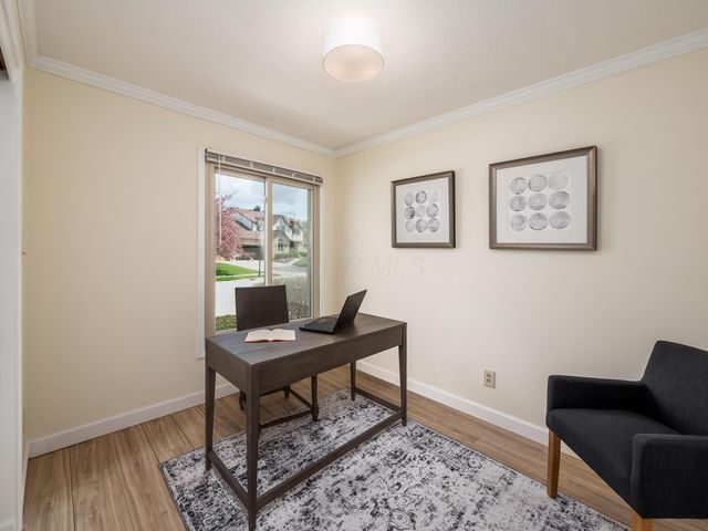 327 Whetstone Drive W, Powell, OH 43065