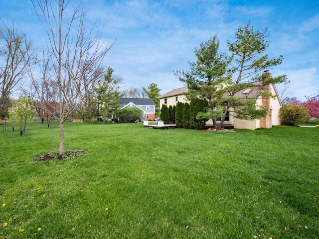 327 Whetstone Drive W, Powell, OH 43065