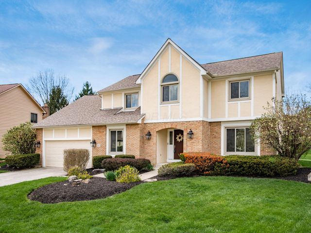 327 Whetstone Drive W, Powell, OH 43065