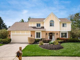327 Whetstone Drive W, Powell, OH 43065