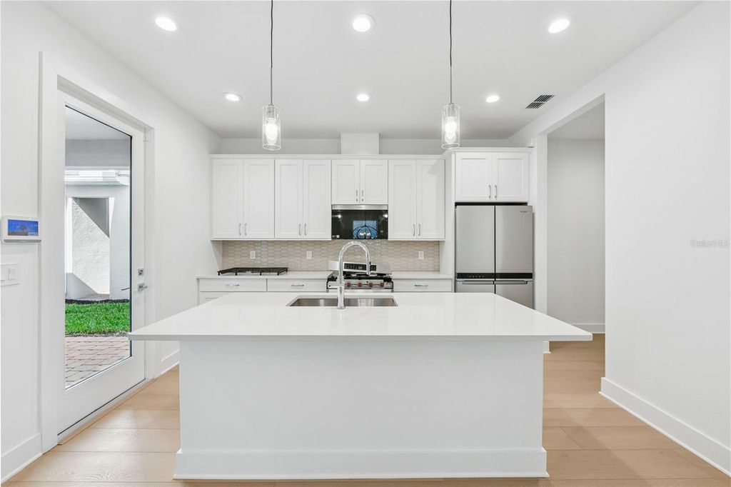 Image 4 of property listing at 2596 LONG PINE AVENUE, Apopka, FL 32712