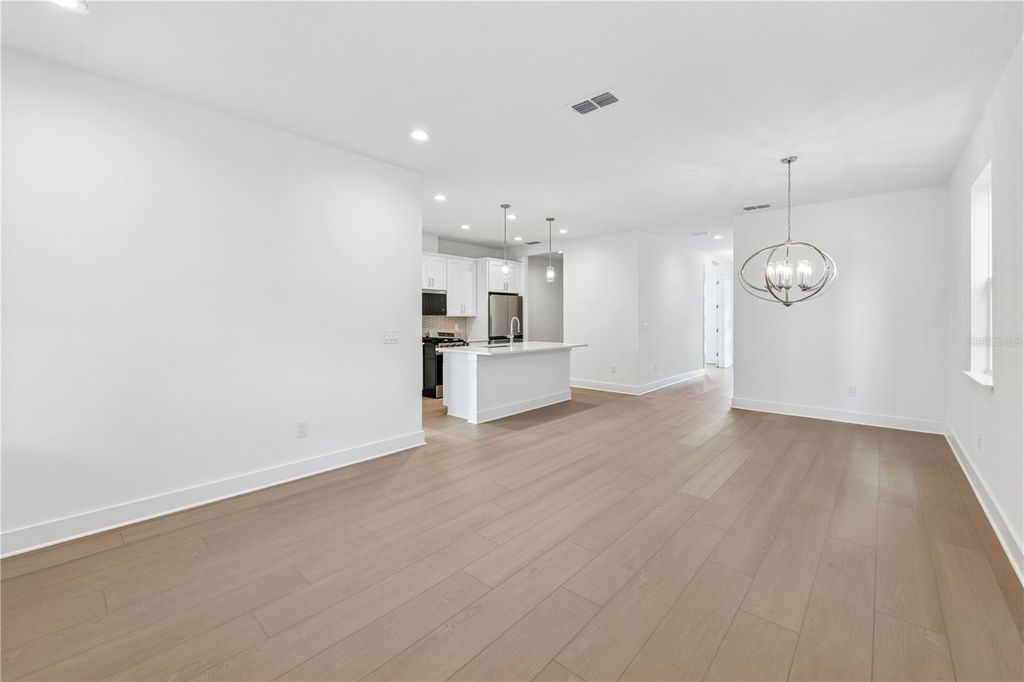 Image 7 of property listing at 2596 LONG PINE AVENUE, Apopka, FL 32712