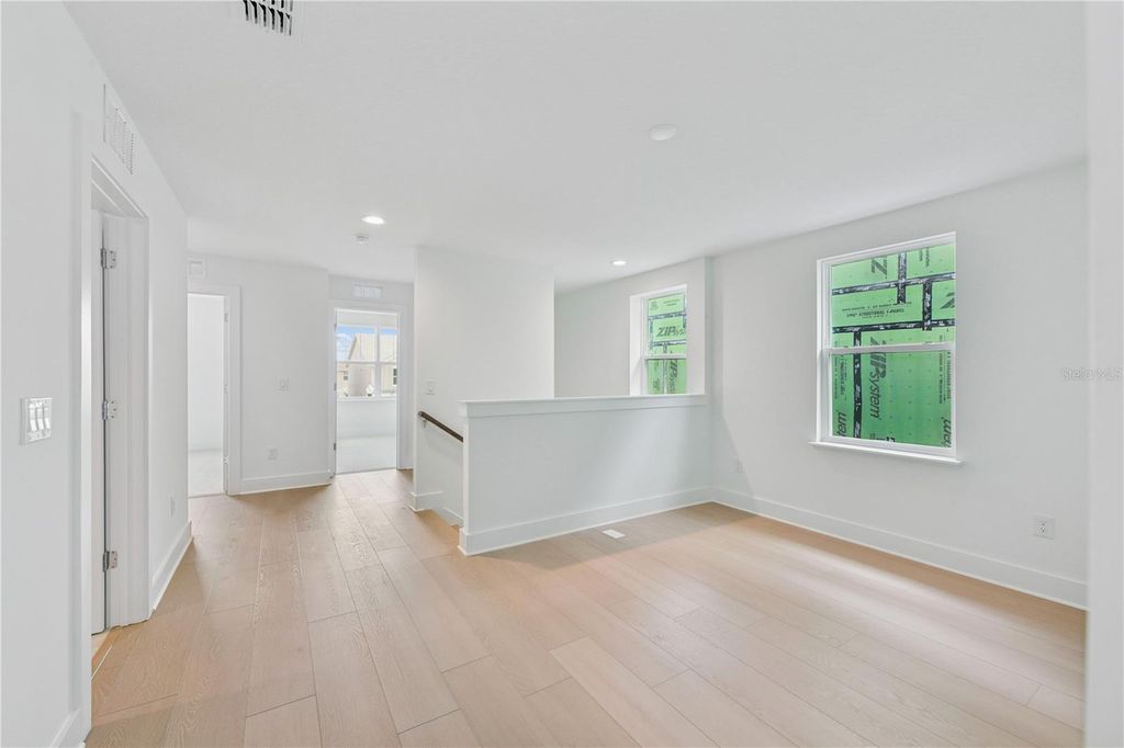 Image 9 of property listing at 2596 LONG PINE AVENUE, Apopka, FL 32712