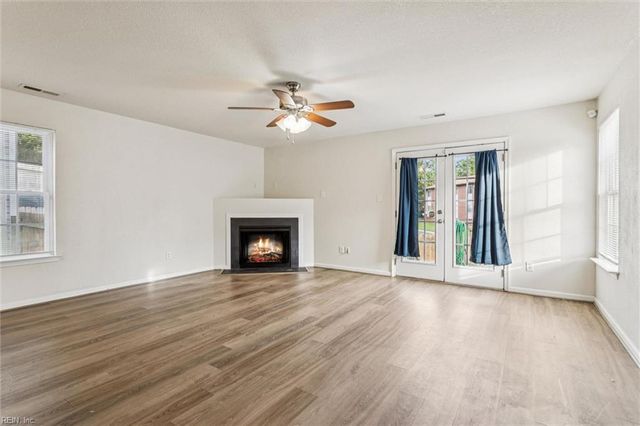 896 A AVE, Norfolk, VA 23503