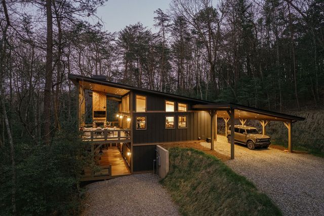 171 Huckleberry Lane, Mineral Bluff, GA 30559