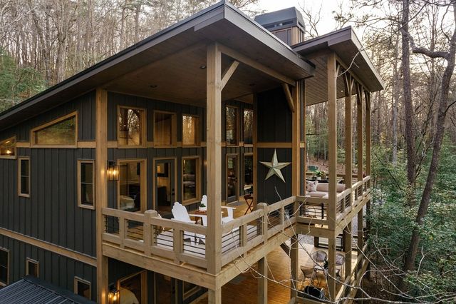 171 Huckleberry Lane, Mineral Bluff, GA 30559