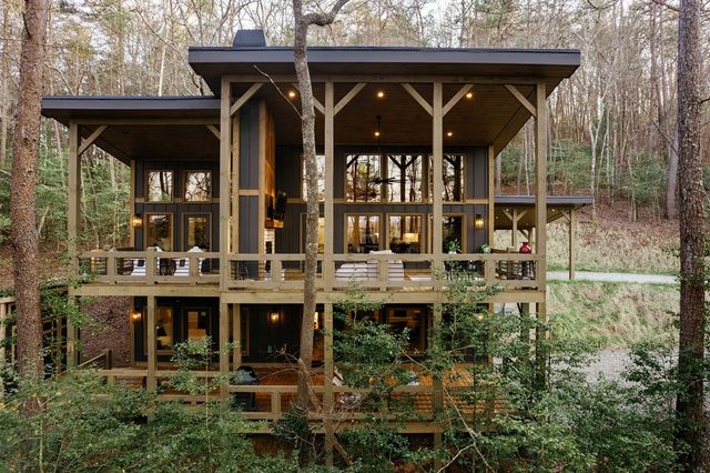 171 Huckleberry Lane, Mineral Bluff, GA 30559