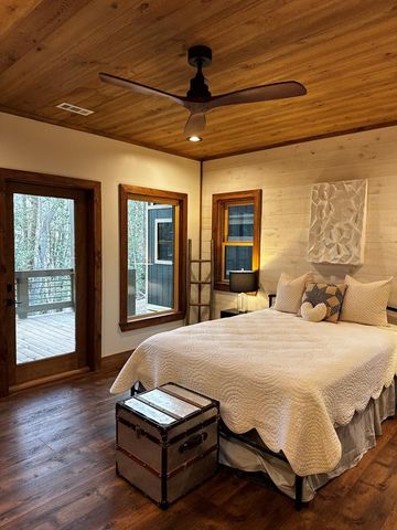 171 Huckleberry Lane, Mineral Bluff, GA 30559