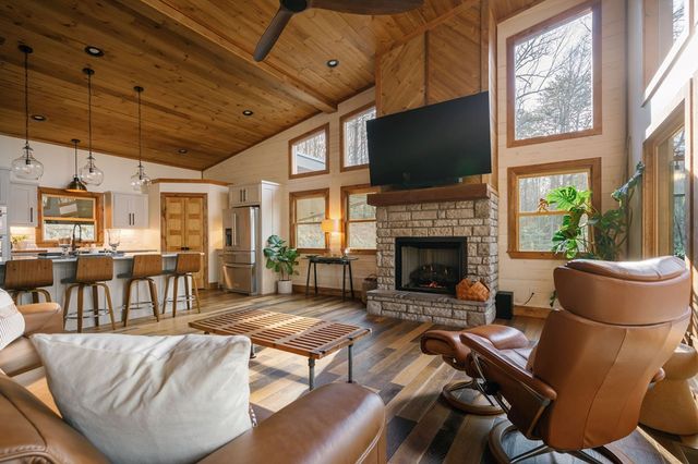 171 Huckleberry Lane, Mineral Bluff, GA 30559