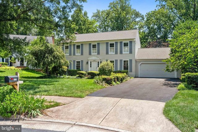 3523 MAJESTIC PINE LN, Fairfax, VA 22033