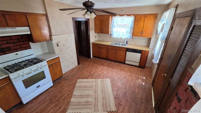 146 Beechwood Avenue, New Rochelle, NY 10801