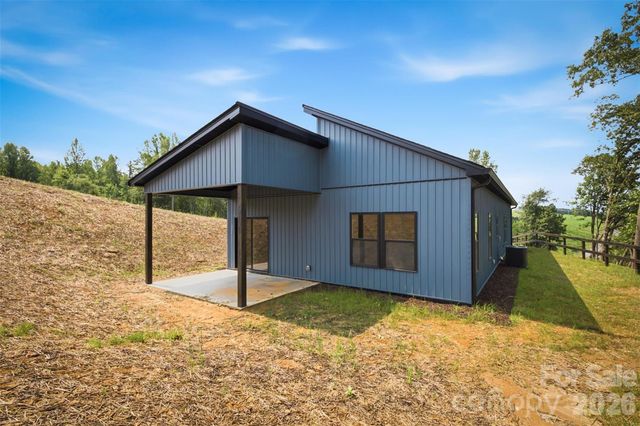 909 Overlook Drive SW, Lenoir, NC 28645