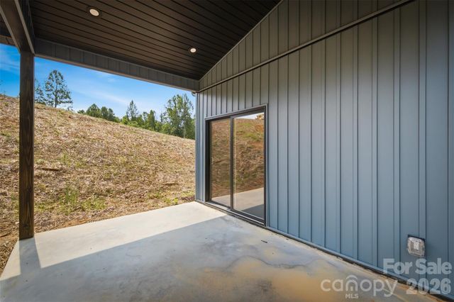 909 Overlook Drive SW, Lenoir, NC 28645