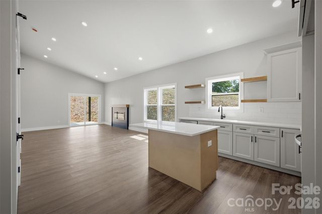 909 Overlook Drive SW, Lenoir, NC 28645