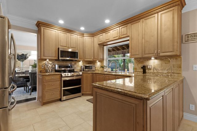 7500 Live Oak Drive, Coral Springs, FL 33065