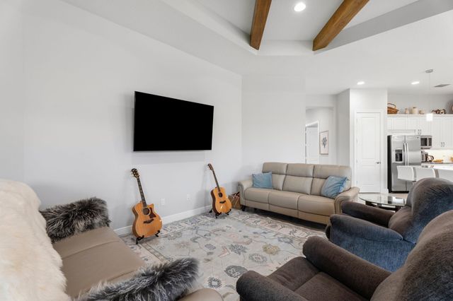 6390 High Pointe West Way, Vero Beach, FL 32967